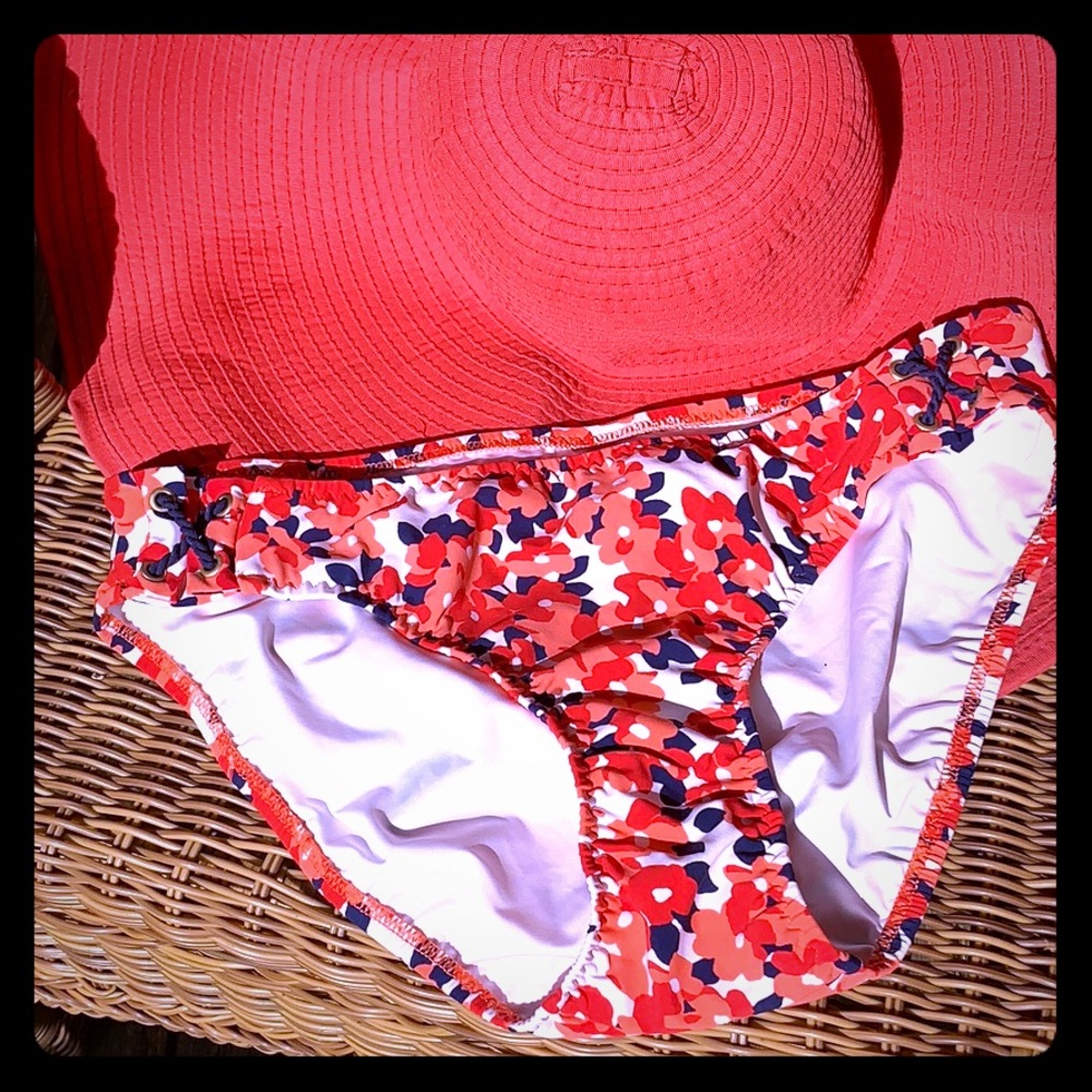 Lands’ End multi floral bottoms